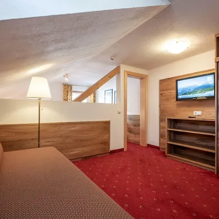 Alpenrose Hotel-garni