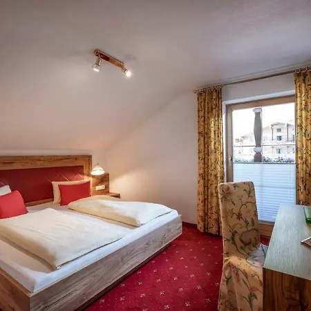 Alpenrose Hotel-garni