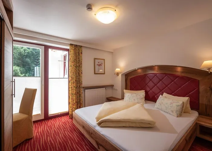 Szálloda Alpenrose Hotel-garni 2*