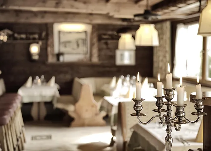 Alpenrose Hotel-garni Szálloda 2*