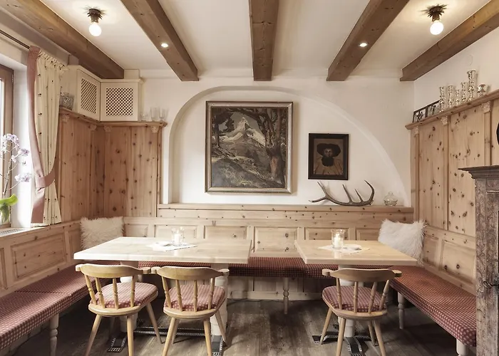 Alpenrose Hotel-garni Szálloda 2*