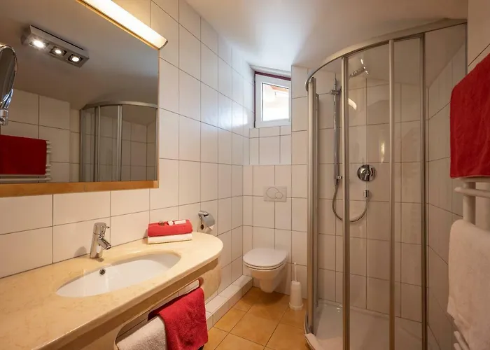 Alpenrose Hotel-garni Szálloda 2*